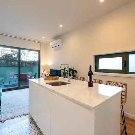 아파트 Exotic Flat With Shared Pool & Garden