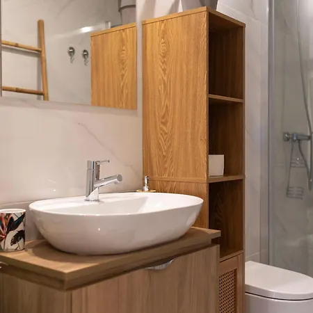 Apartamento Exotic Flat With Shared Pool & Garden