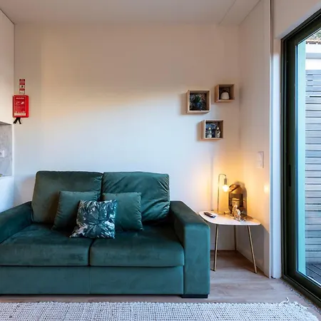 Exotic Flat With Shared Pool & Garden Apartamento