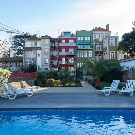 Exotic Flat With Shared Pool & Garden *