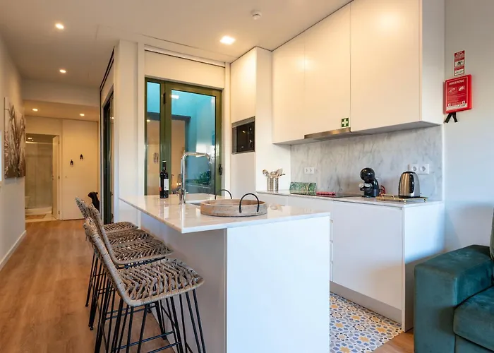 Exotic Flat With Shared Pool & Garden Porto