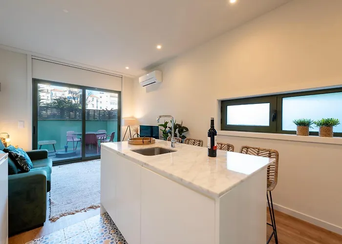 Apartamento Exotic Flat With Shared Pool & Garden