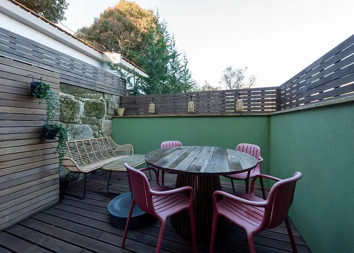 Exotic Flat With Shared Pool & Garden