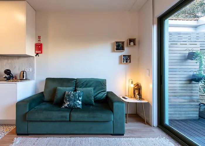 Exotic Flat With Shared Pool & Garden Apartamento