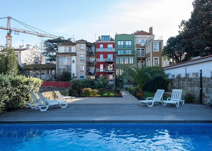 Exotic Flat With Shared Pool & Garden *